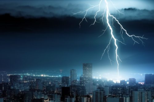 真夜中の悪夢：ビットコインの暴落は、強気相場の休止符か、それとも崩壊への序曲か？